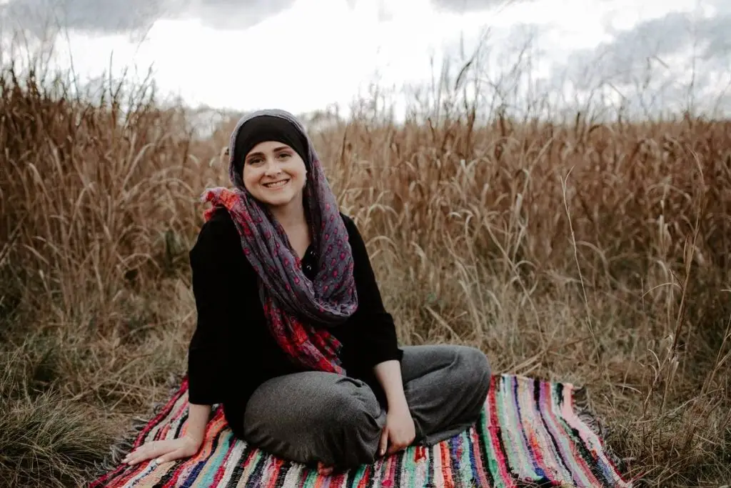 Nikki Shaheed, COO Academy of Therapy Wisdom online trainings for therapists psychotherapy courses biracial family equity social justice