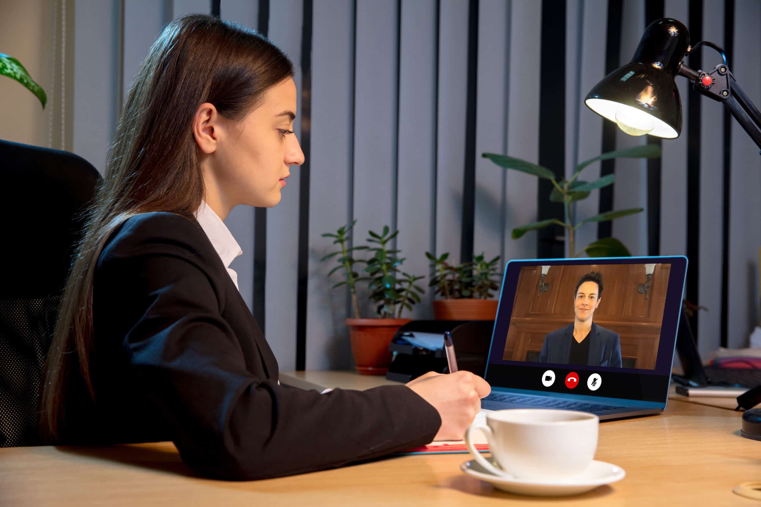 Why do therapists need trauma therapy training?